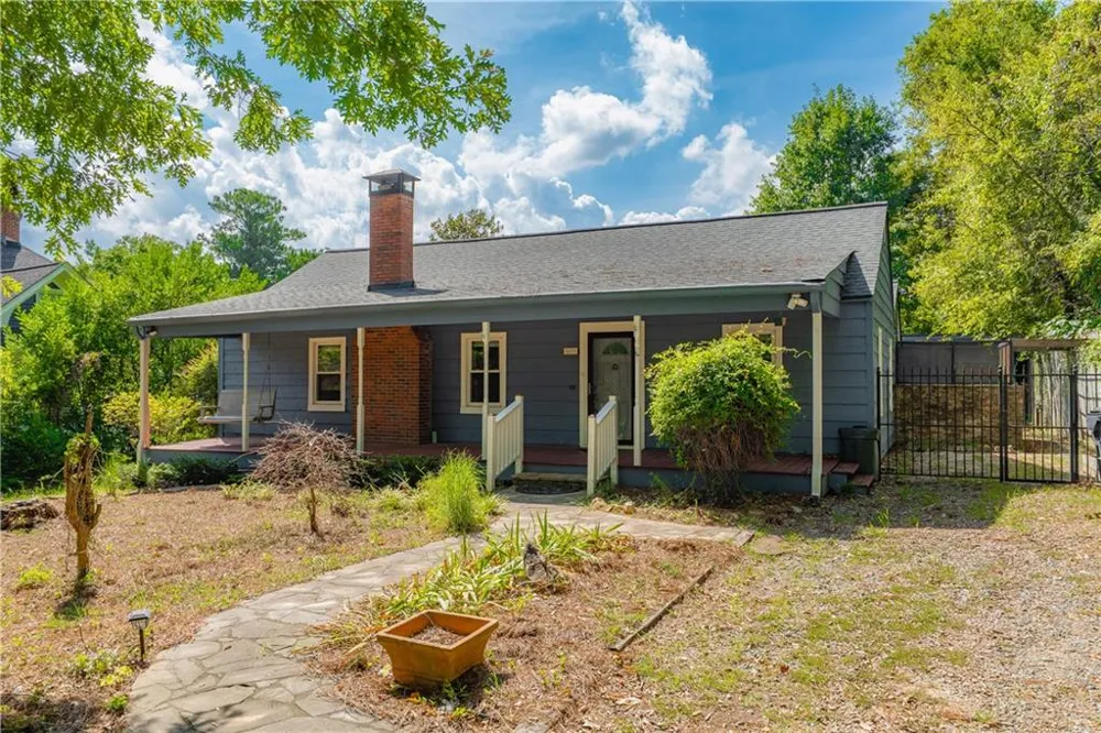 4490 Dallas Street Acworth, GA 30101