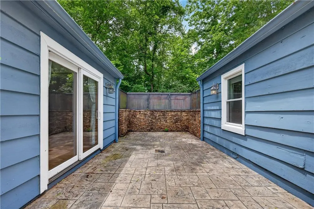 4490 Dallas Street Acworth, GA 30101