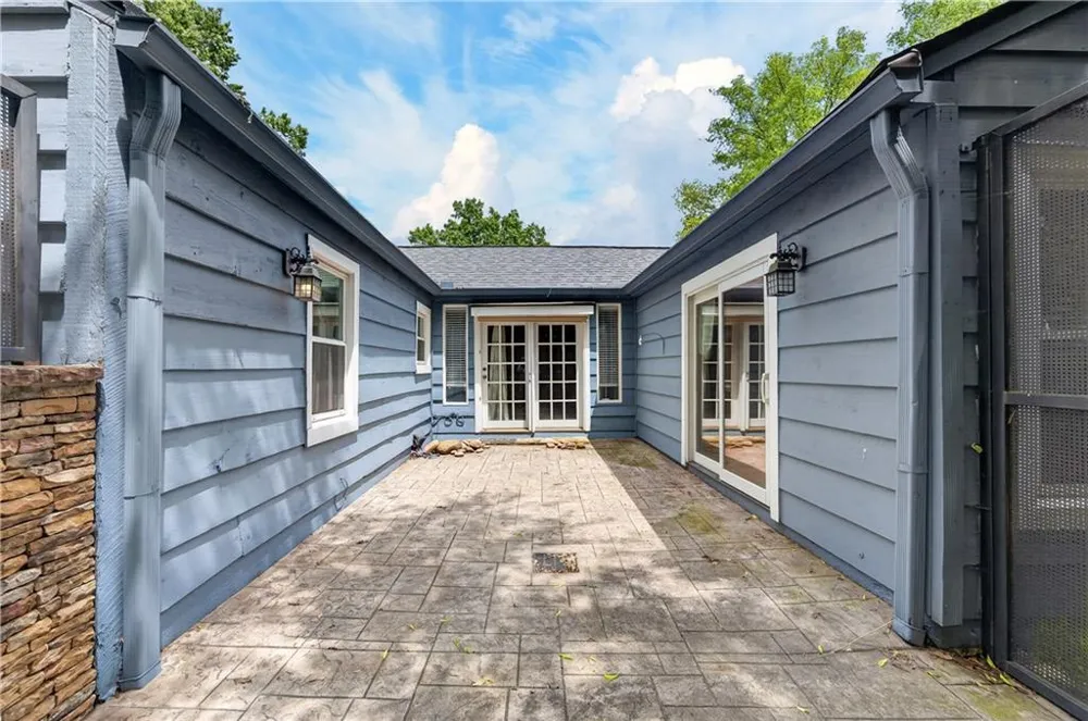 4490 Dallas Street Acworth, GA 30101