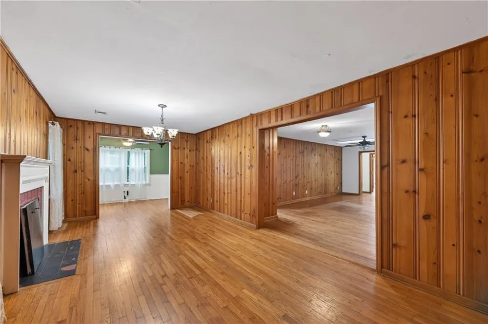 4490 Dallas Street Acworth, GA 30101
