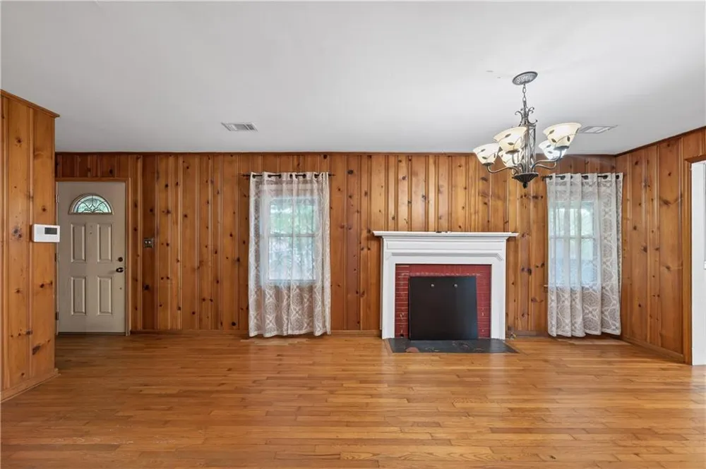 4490 Dallas Street Acworth, GA 30101
