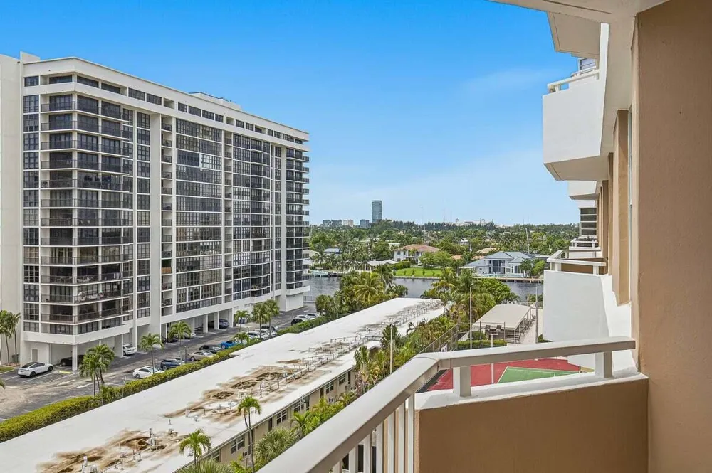 1985 S OCEAN DRIVE #6G Hallandale Beach, FL 33009