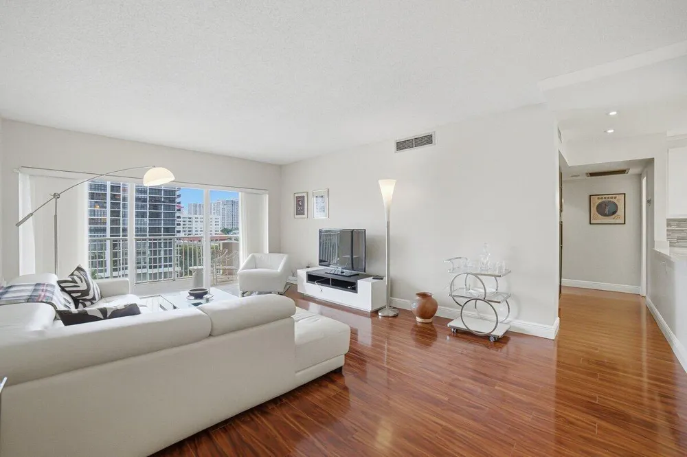 1985 S OCEAN DRIVE #6G Hallandale Beach, FL 33009