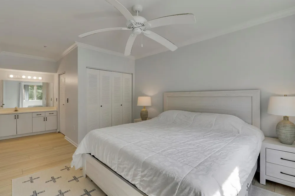242 Village Boulevard #2212 Tequesta, FL 33469