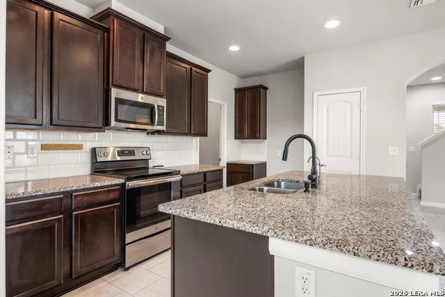 5903 BRIDLE BND San Antonio, TX 78218