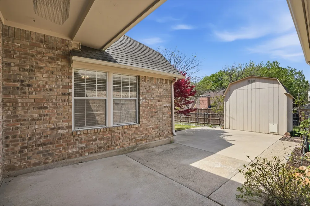 6613 Barclay Lane Garland, TX 75044