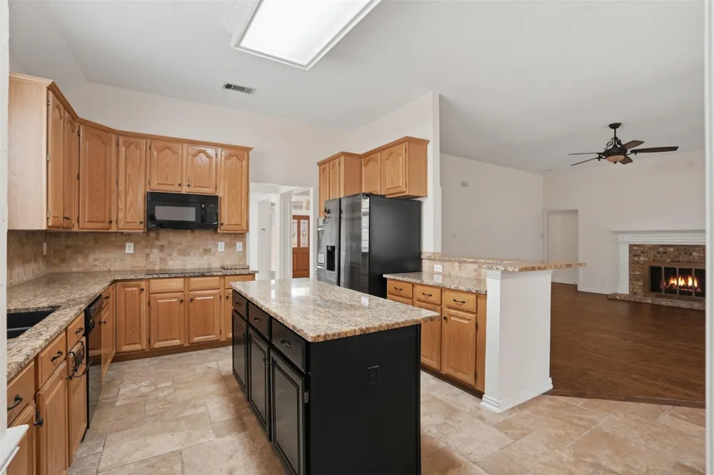 6613 Barclay Lane Garland, TX 75044