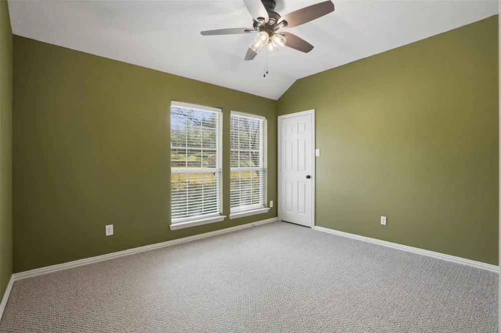 6613 Barclay Lane Garland, TX 75044