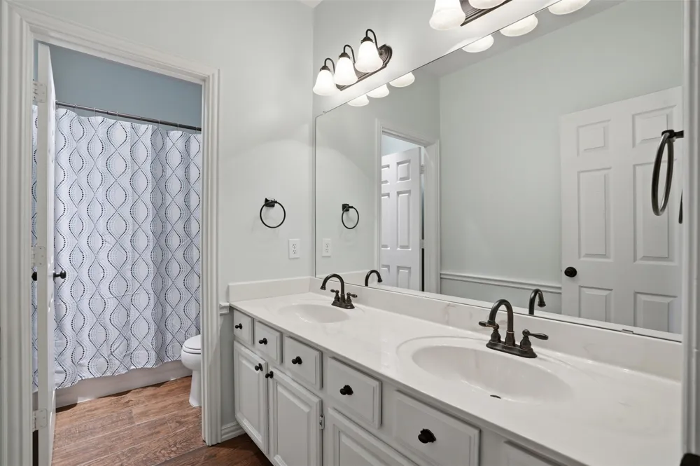 6613 Barclay Lane Garland, TX 75044