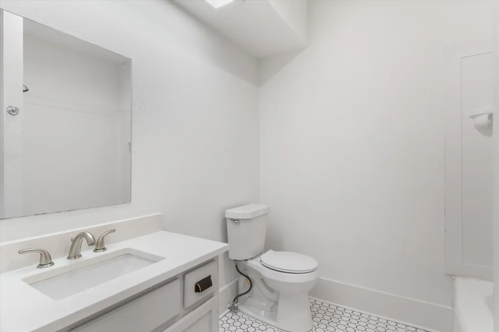 307 S Crockett Street Edgewood, TX 75117