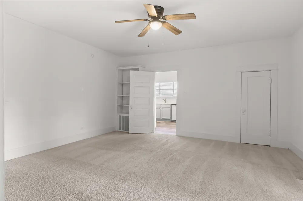 307 S Crockett Street Edgewood, TX 75117