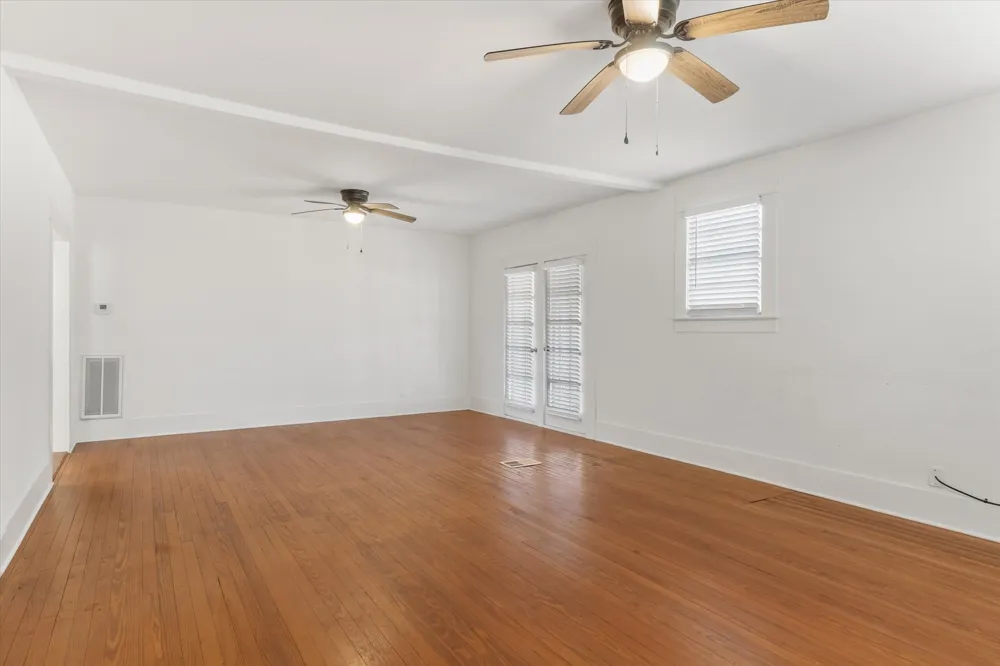 307 S Crockett Street Edgewood, TX 75117