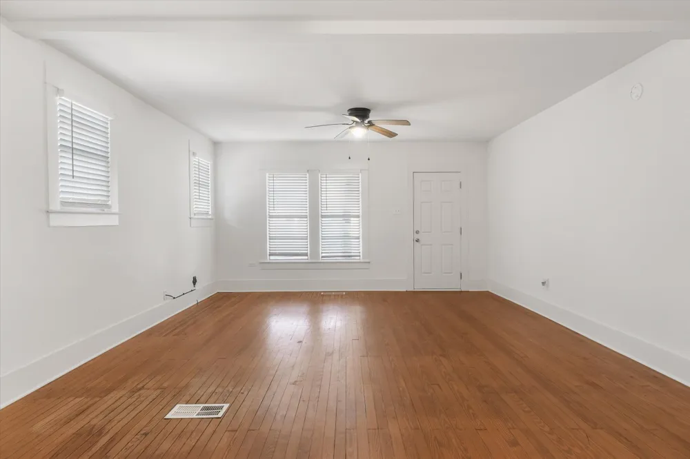 307 S Crockett Street Edgewood, TX 75117