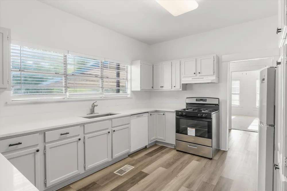 307 S Crockett Street Edgewood, TX 75117