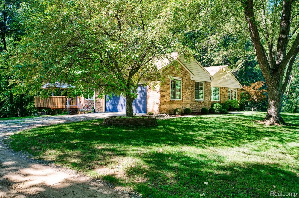 6209 Raddatz Road Cohoctah Township, MI 48836