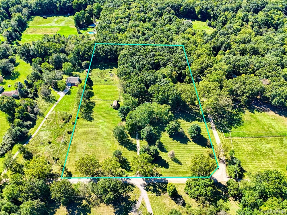 6209 Raddatz Road Cohoctah Township, MI 48836