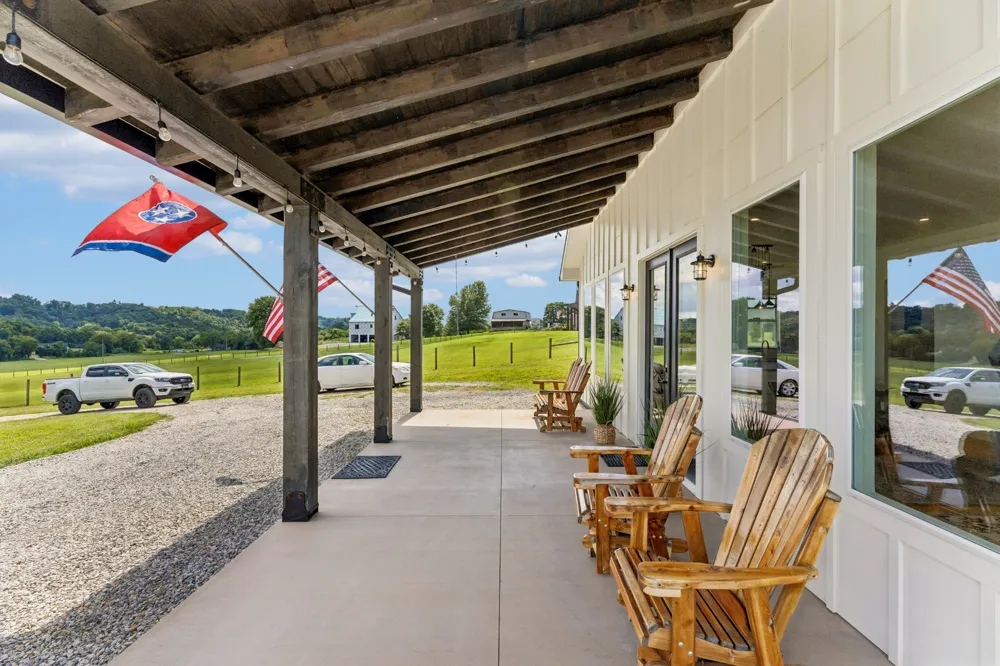 1574 Roy Sellers Rd Columbia, TN 38401