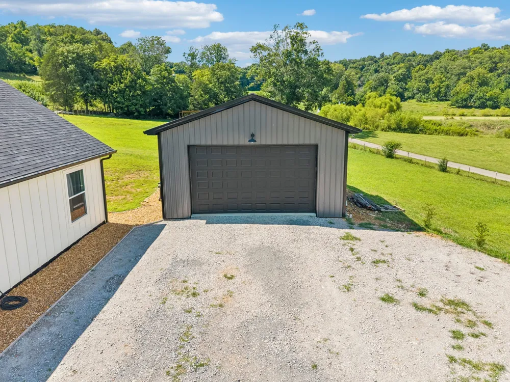1574 Roy Sellers Rd Columbia, TN 38401