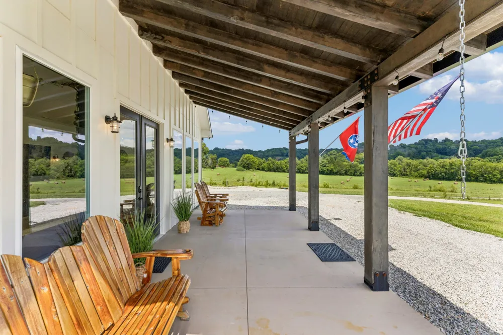 1574 Roy Sellers Rd Columbia, TN 38401