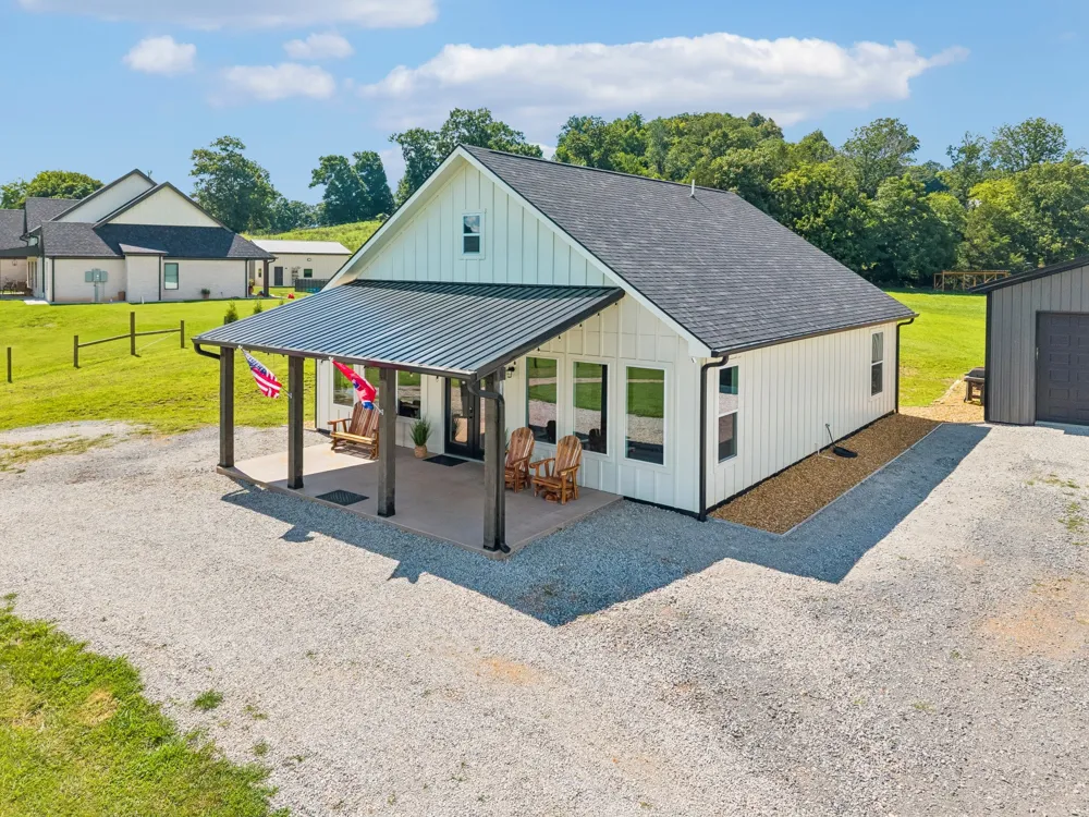 1574 Roy Sellers Rd Columbia, TN 38401