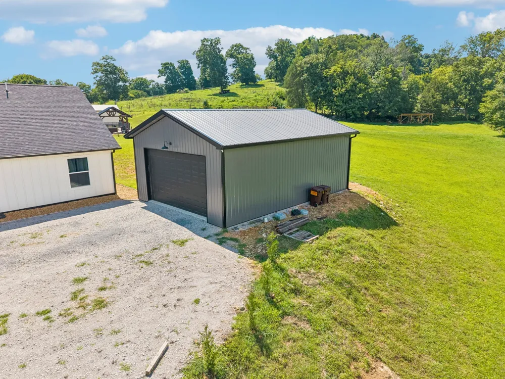 1574 Roy Sellers Rd Columbia, TN 38401