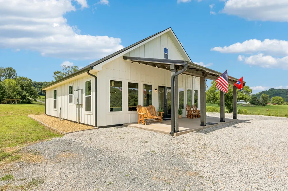 1574 Roy Sellers Rd Columbia, TN 38401