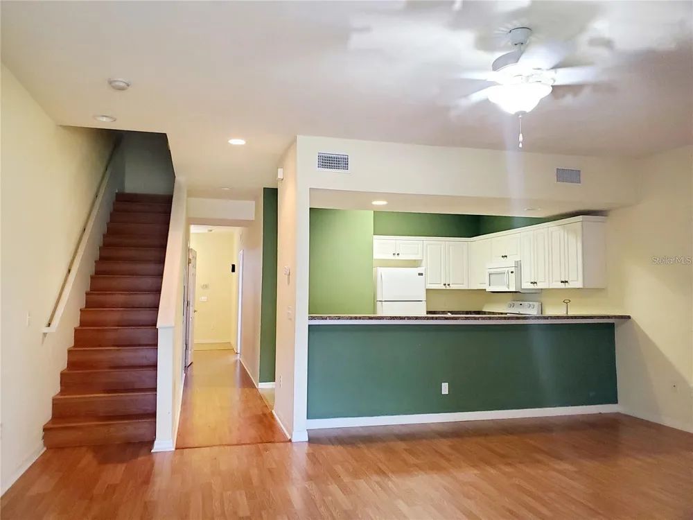 1561 NW 29TH ROAD #8 Gainesville, FL 32605