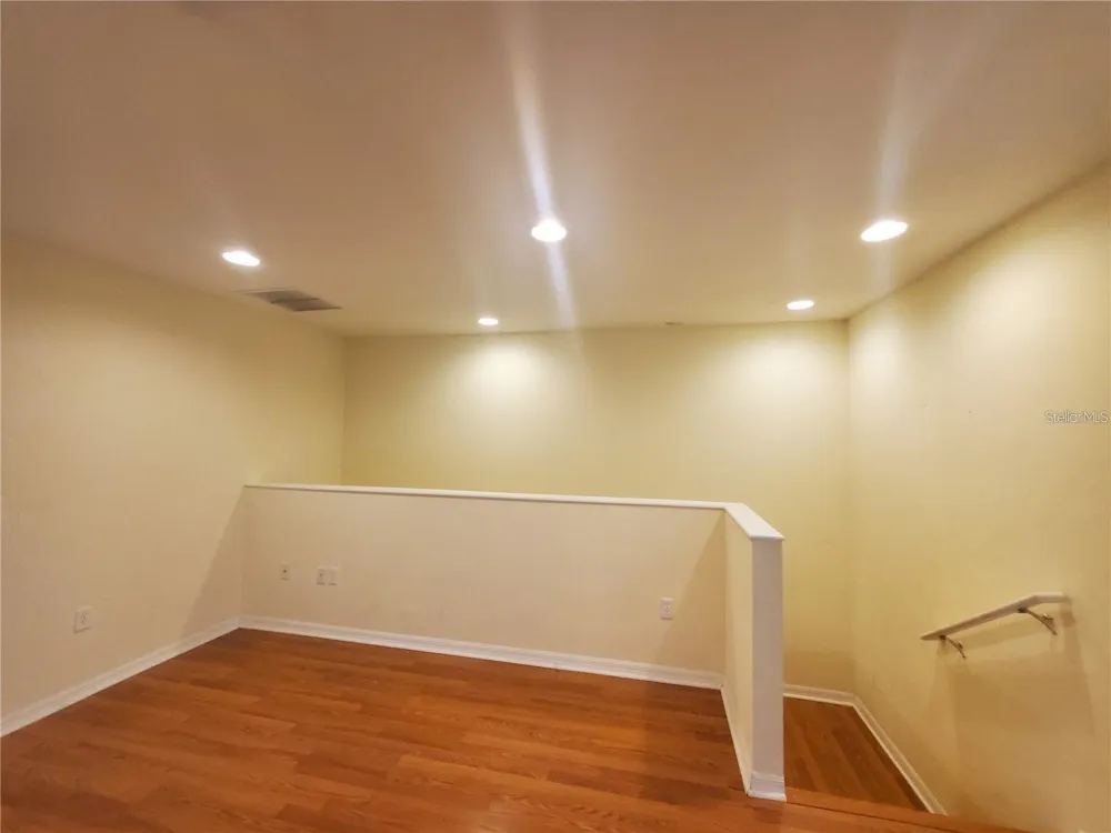 1561 NW 29TH ROAD #8 Gainesville, FL 32605