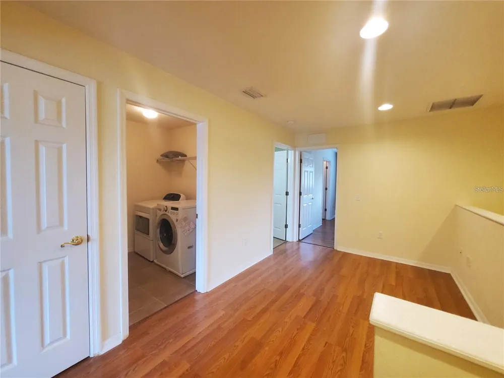 1561 NW 29TH ROAD #8 Gainesville, FL 32605
