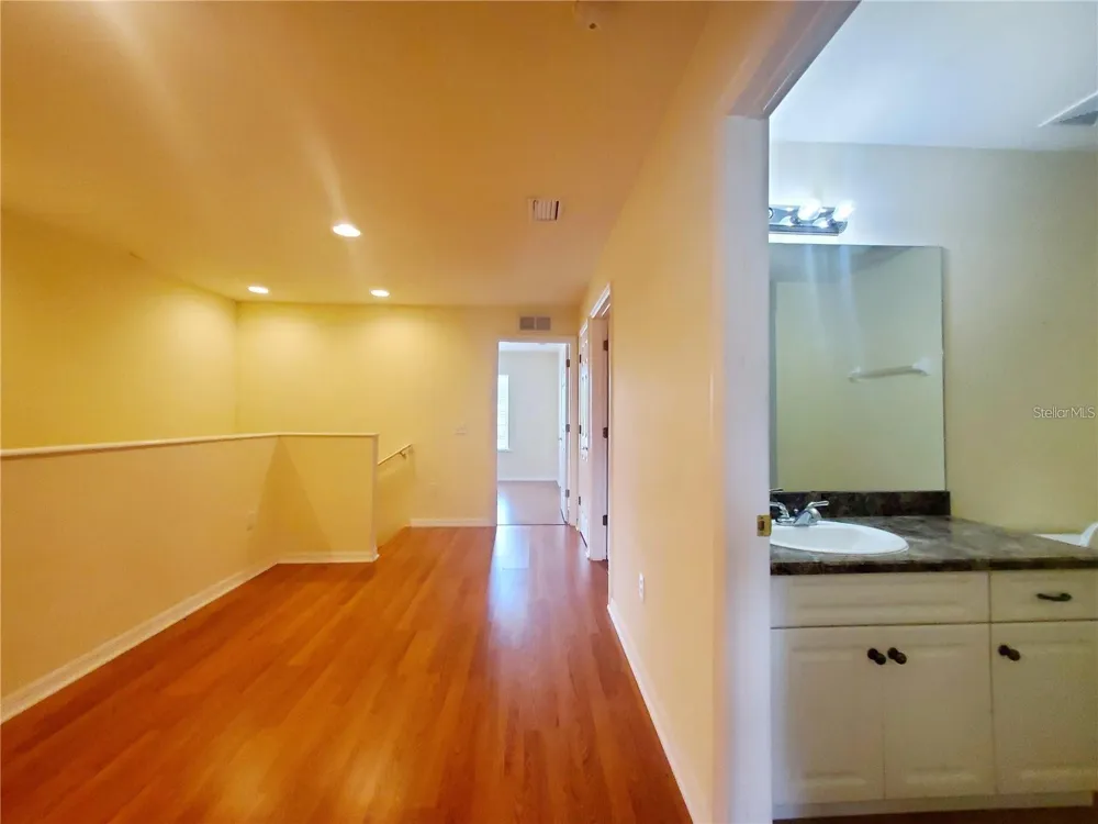 1561 NW 29TH ROAD #8 Gainesville, FL 32605