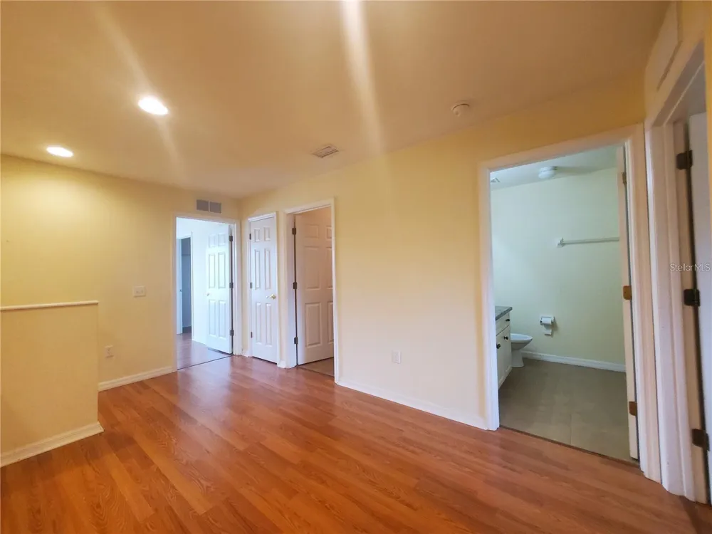 1561 NW 29TH ROAD #8 Gainesville, FL 32605