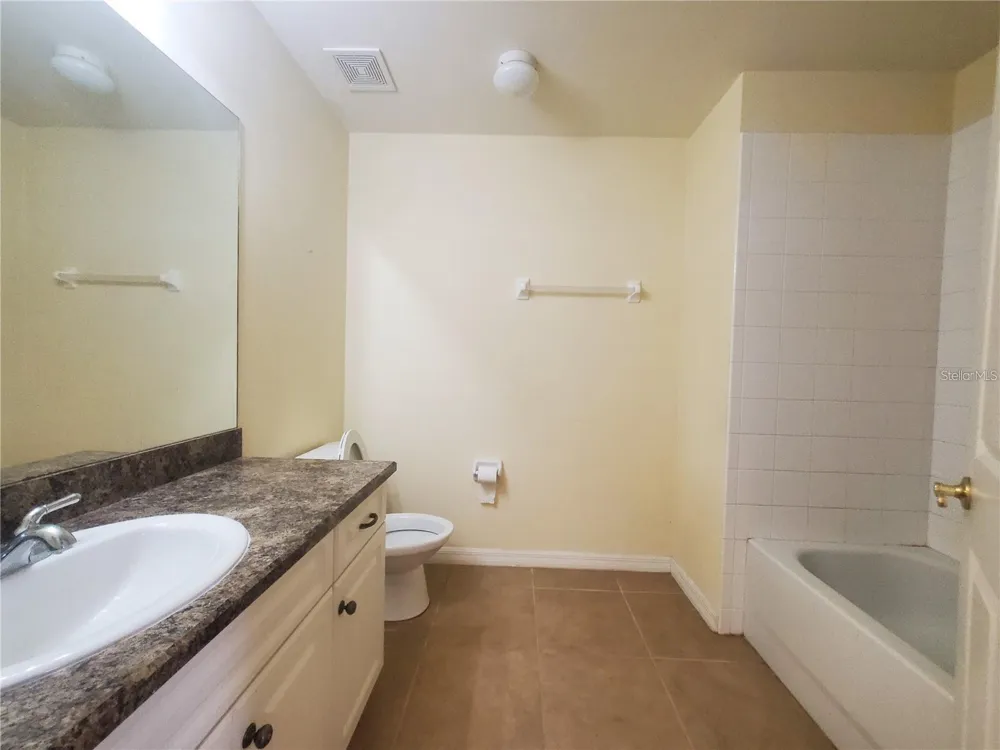 1561 NW 29TH ROAD #8 Gainesville, FL 32605