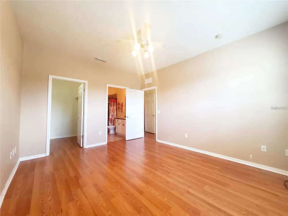1561 NW 29TH ROAD #8 Gainesville, FL 32605