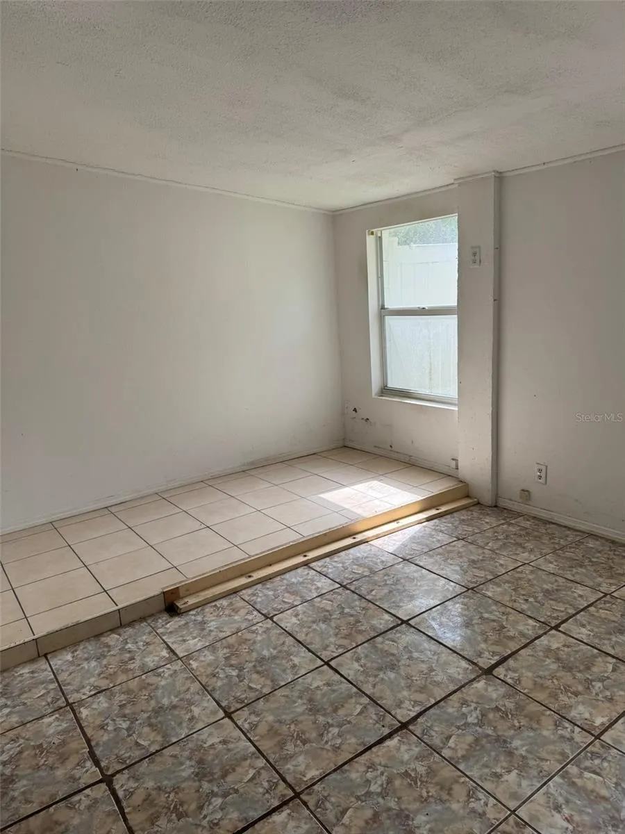 3033 KAREN AVENUE Largo, FL 33774