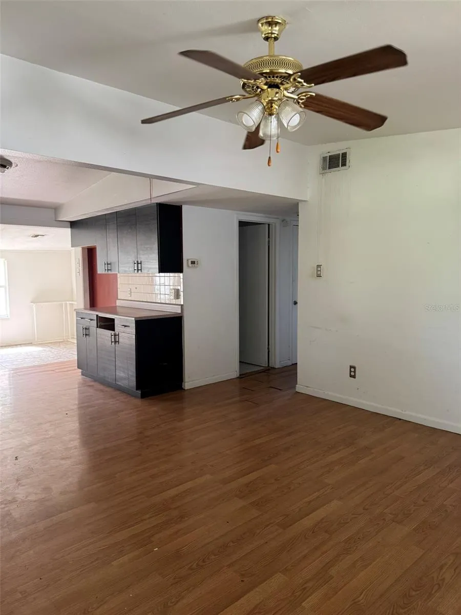 3033 KAREN AVENUE Largo, FL 33774