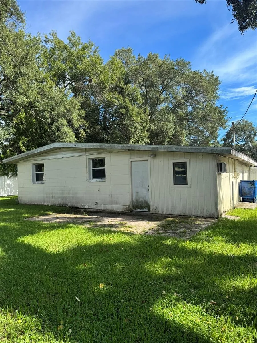 3033 KAREN AVENUE Largo, FL 33774