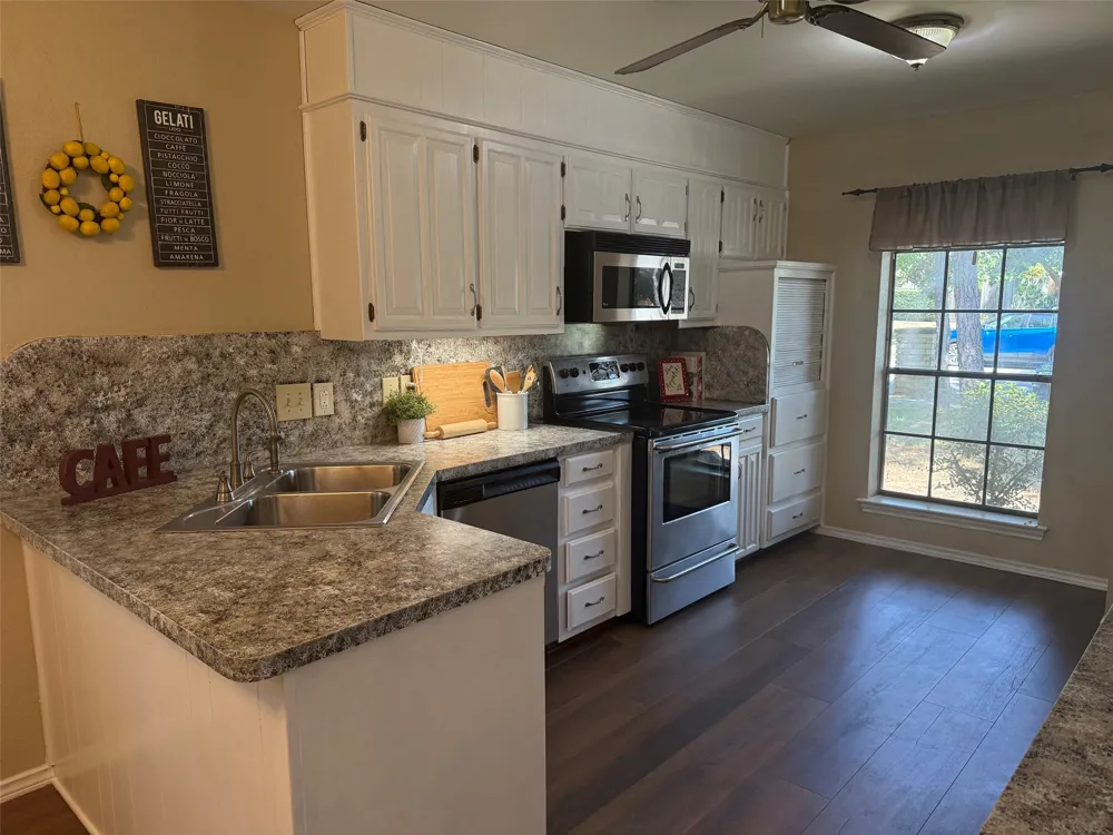 905 Summer Trail Flower Mound, TX 75028