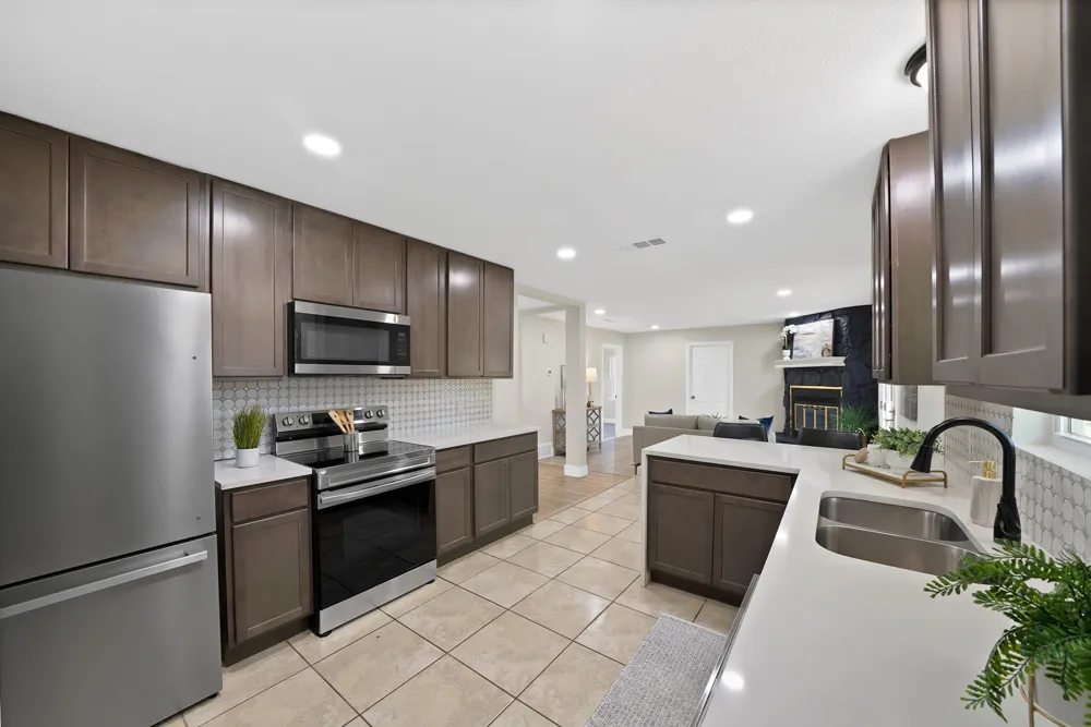 1213 Walker Drive Hurst, TX 76053