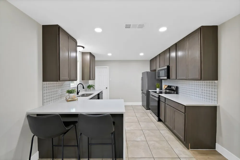 1213 Walker Drive Hurst, TX 76053