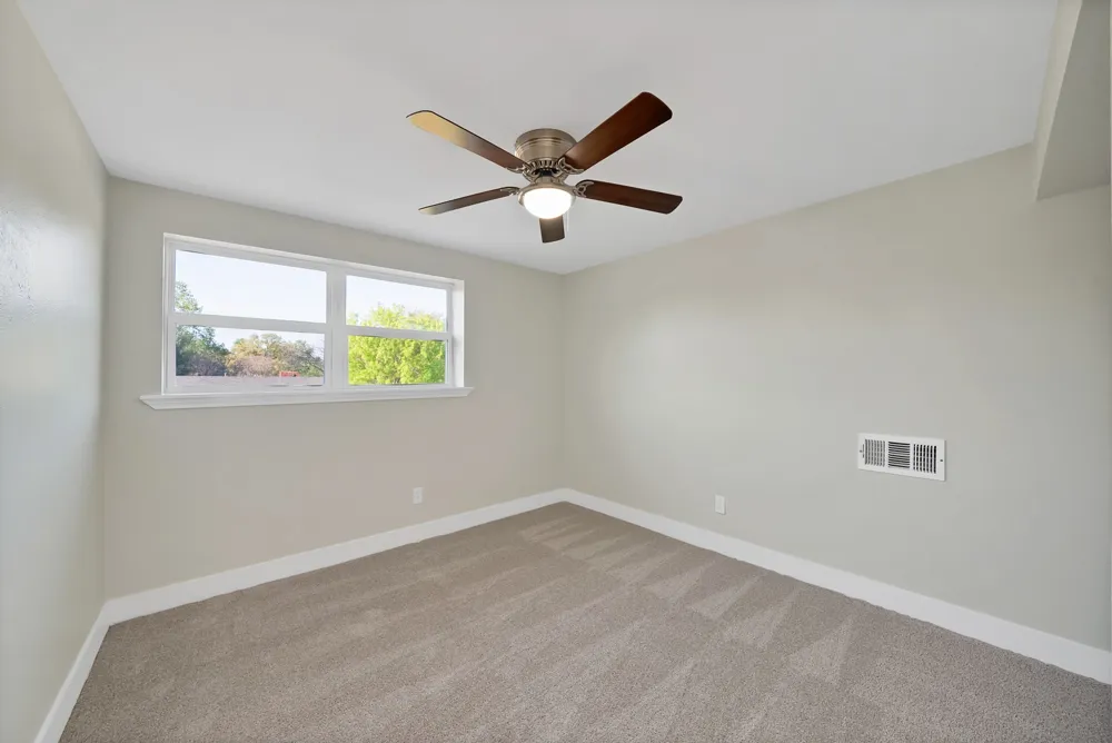 1213 Walker Drive Hurst, TX 76053
