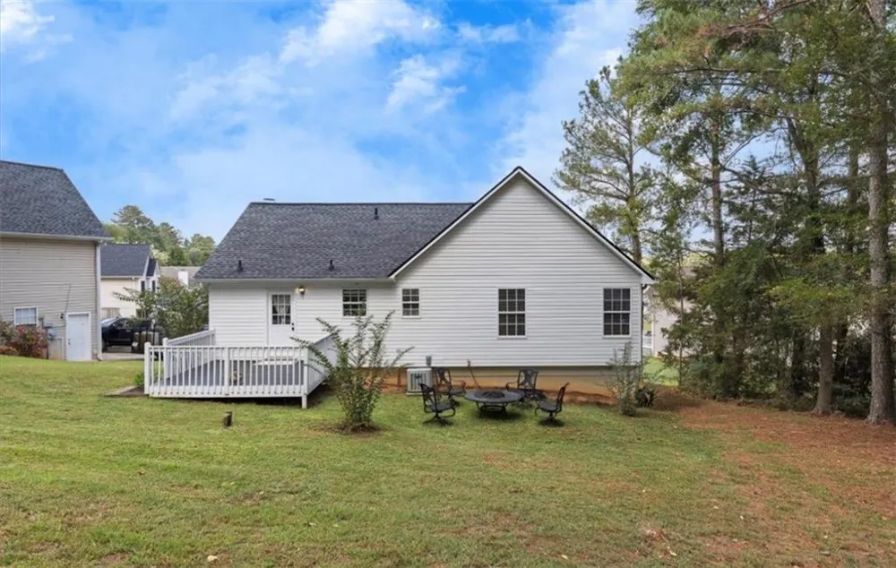 17 Rocky Avenue NW Cartersville, GA 30120