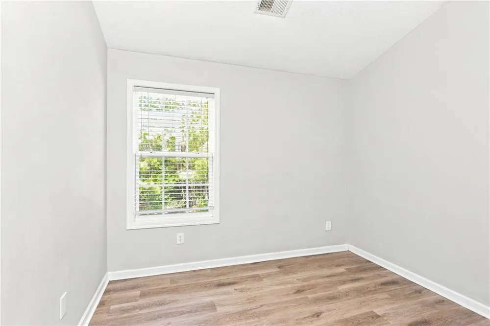 8641 Thomas Lane Riverdale, GA 30274