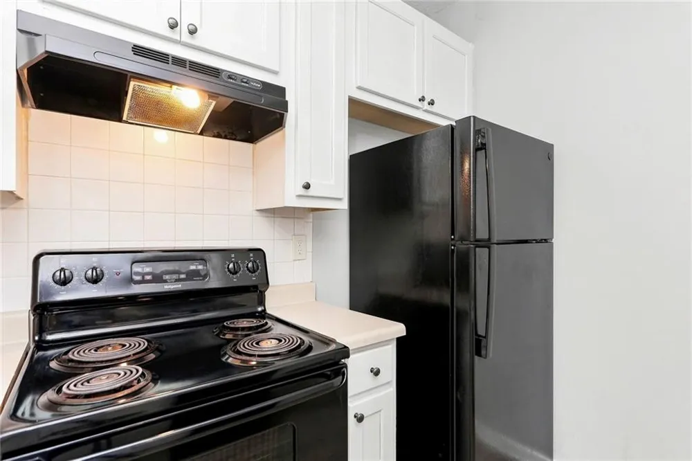 8641 Thomas Lane Riverdale, GA 30274