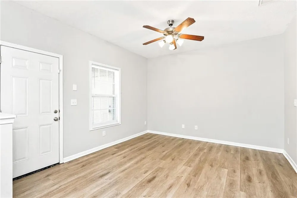 8641 Thomas Lane Riverdale, GA 30274