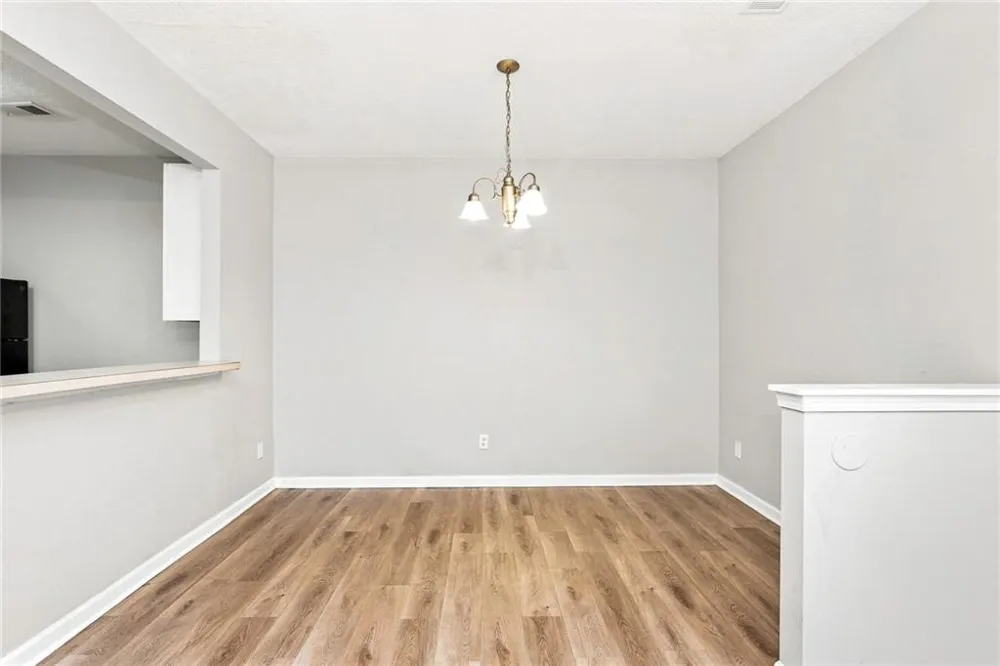 8641 Thomas Lane Riverdale, GA 30274