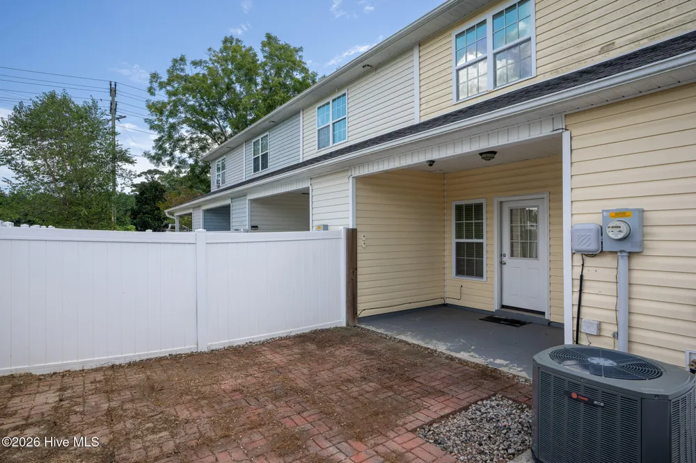 106 Parrot Landing Drive Hubert, NC 28539