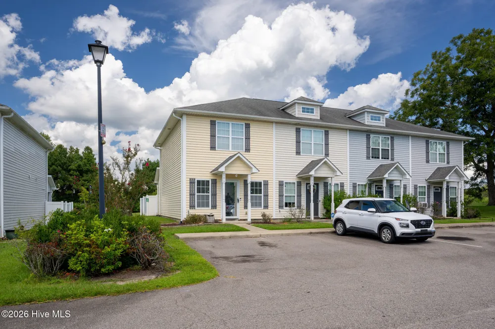 106 Parrot Landing Drive Hubert, NC 28539