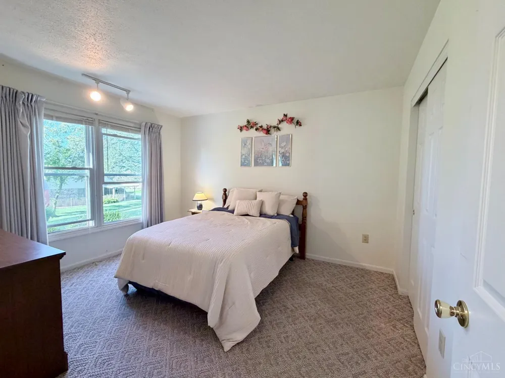 1848 Rosina Drive Miamisburg, OH 45342