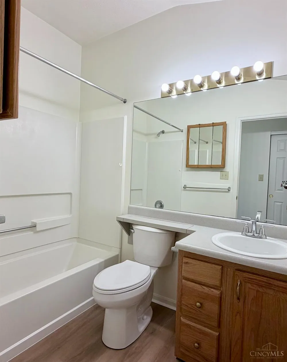 1848 Rosina Drive Miamisburg, OH 45342