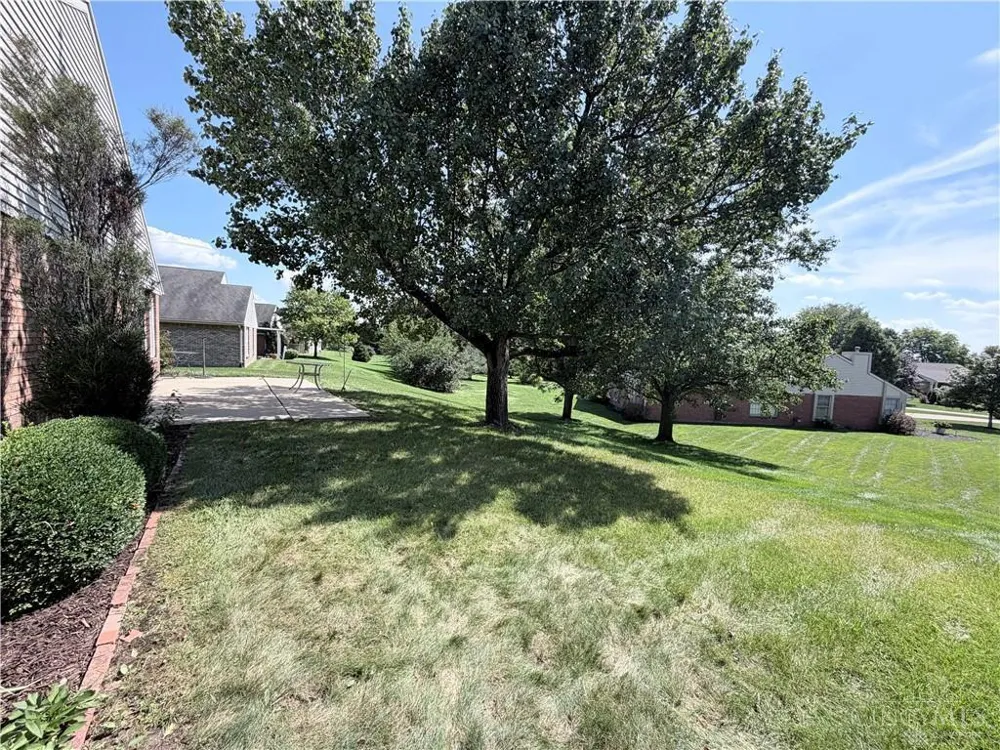 1848 Rosina Drive Miamisburg, OH 45342